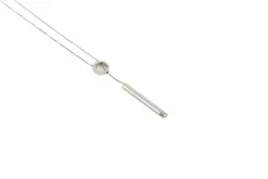 Collier avec pendentif en or blanc