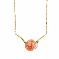 Collier avec rose corail et diamants