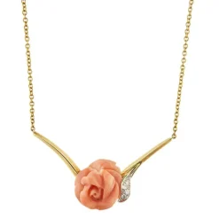 Collier avec rose corail et diamants