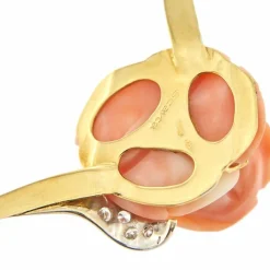 Collier avec rose corail et diamants