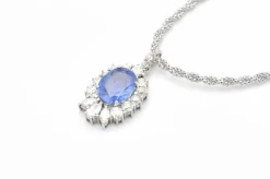 Collier avec saphir Ceylan No Heat de 6,80 carats et diamants de 3,10 carats