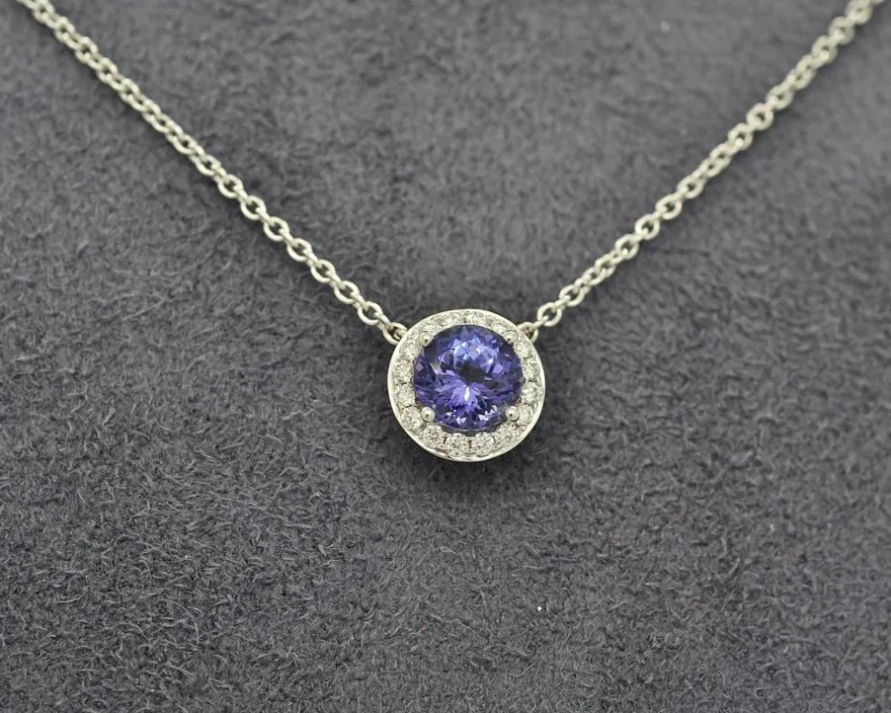 Collier avec tanzanite 1 ct