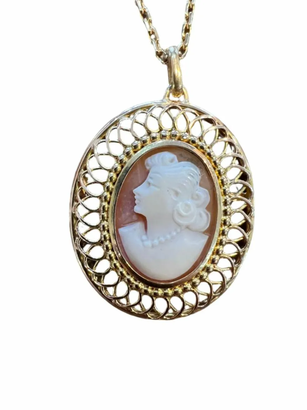 Collier Camée en or jaune