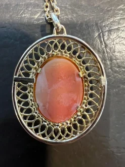 Collier Camée en or jaune