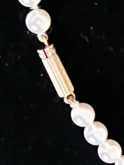 Collier Chocker 69 Perles de Culture Akoya fermoir or 41,5 Cm