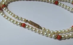 Collier choker or rose perles de culture Akoya corail