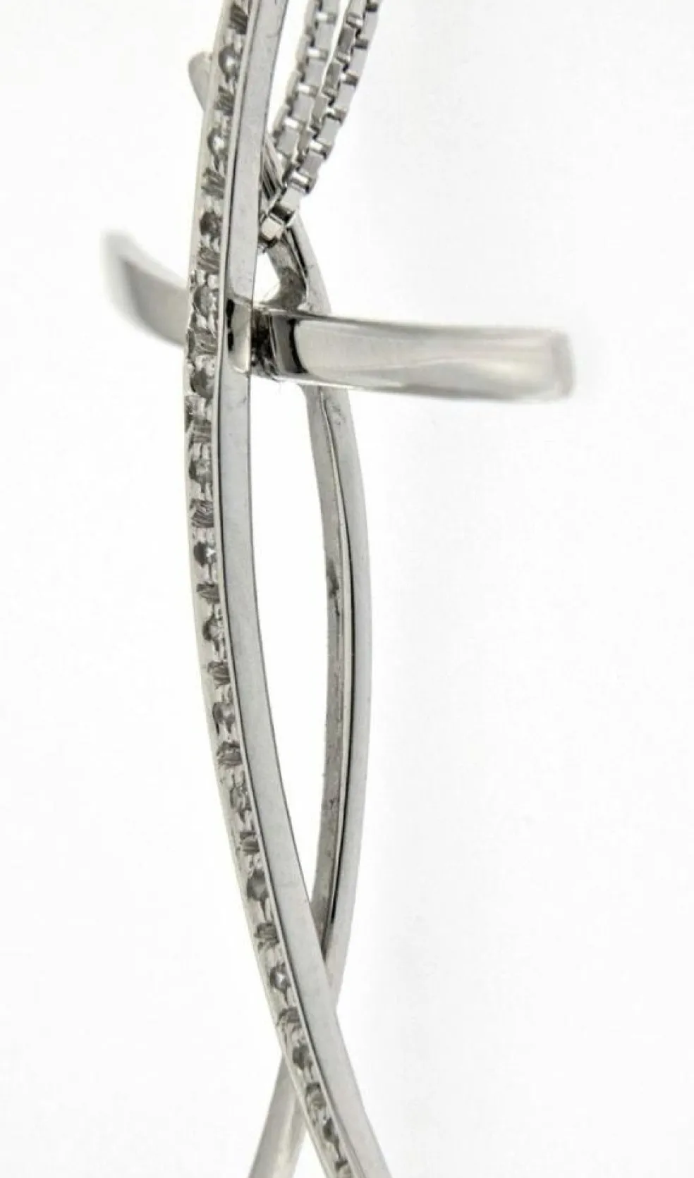 Collier croix et diamants
