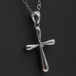 Collier CRUX en or blanc avec diamants