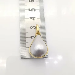 Collier cuir en or jaune et perle