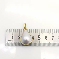 Collier cuir en or jaune et perle