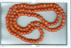 Collier de corail avec des perles