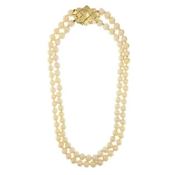 Collier de perles à deux rangs