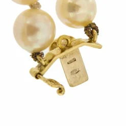 Collier de perles à deux rangs