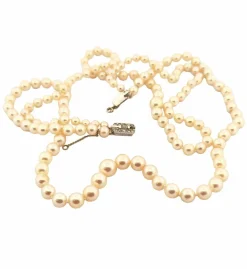 Collier de perles ancien double rang, fermoir or et diamants