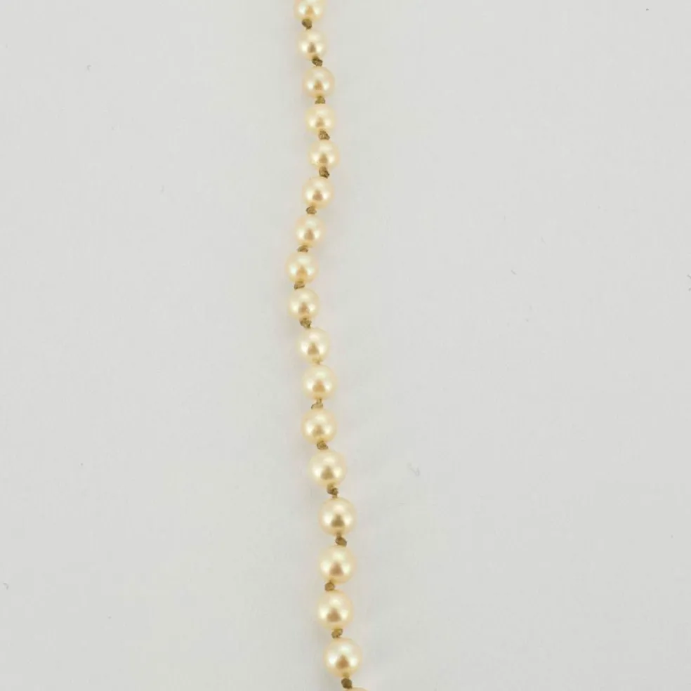 Collier de Perles de culture blanches avec fermoir or jaune