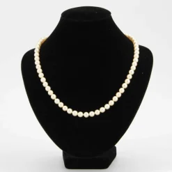 Collier de perles dit choker