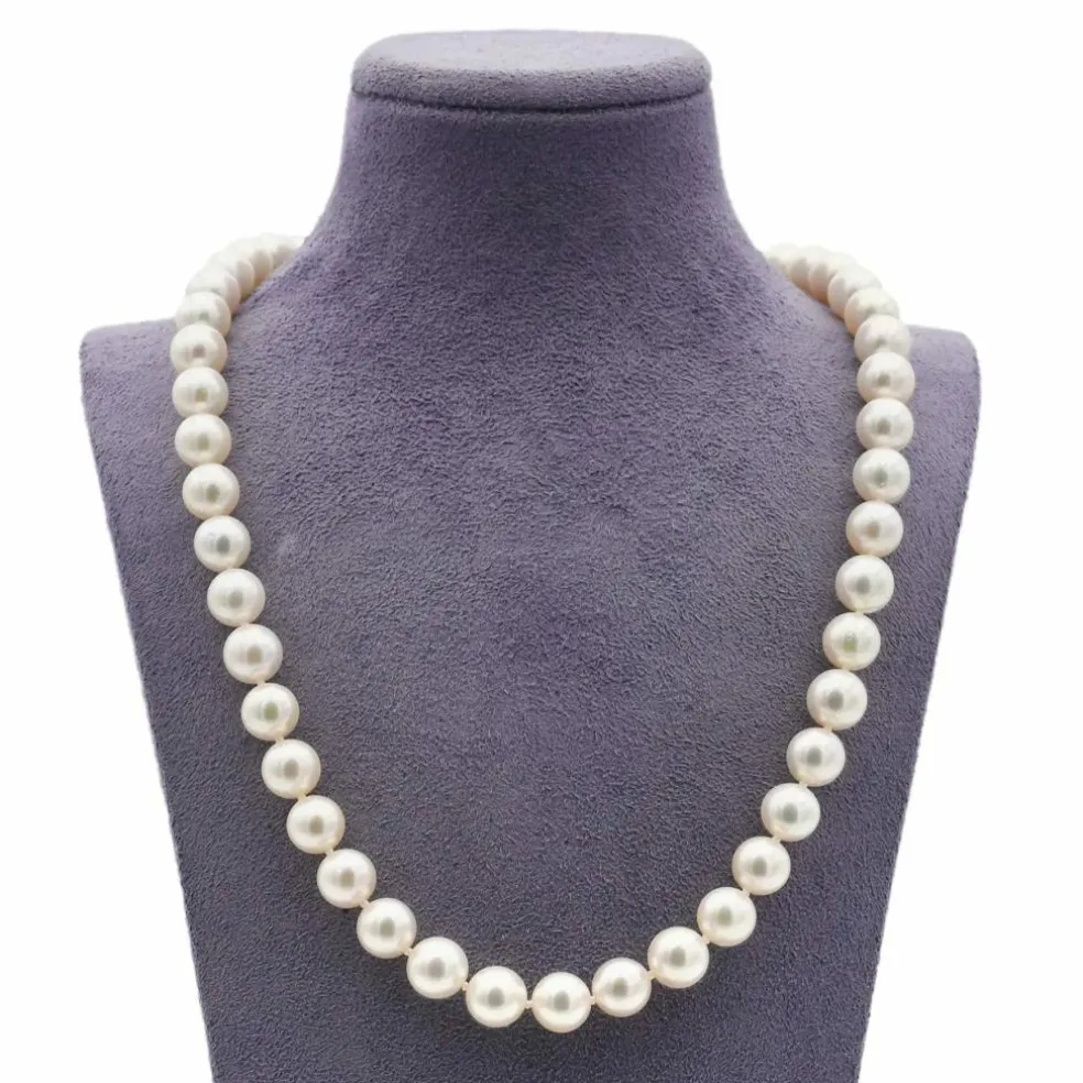 Collier de perles japonaises avec fermoir en or blanc