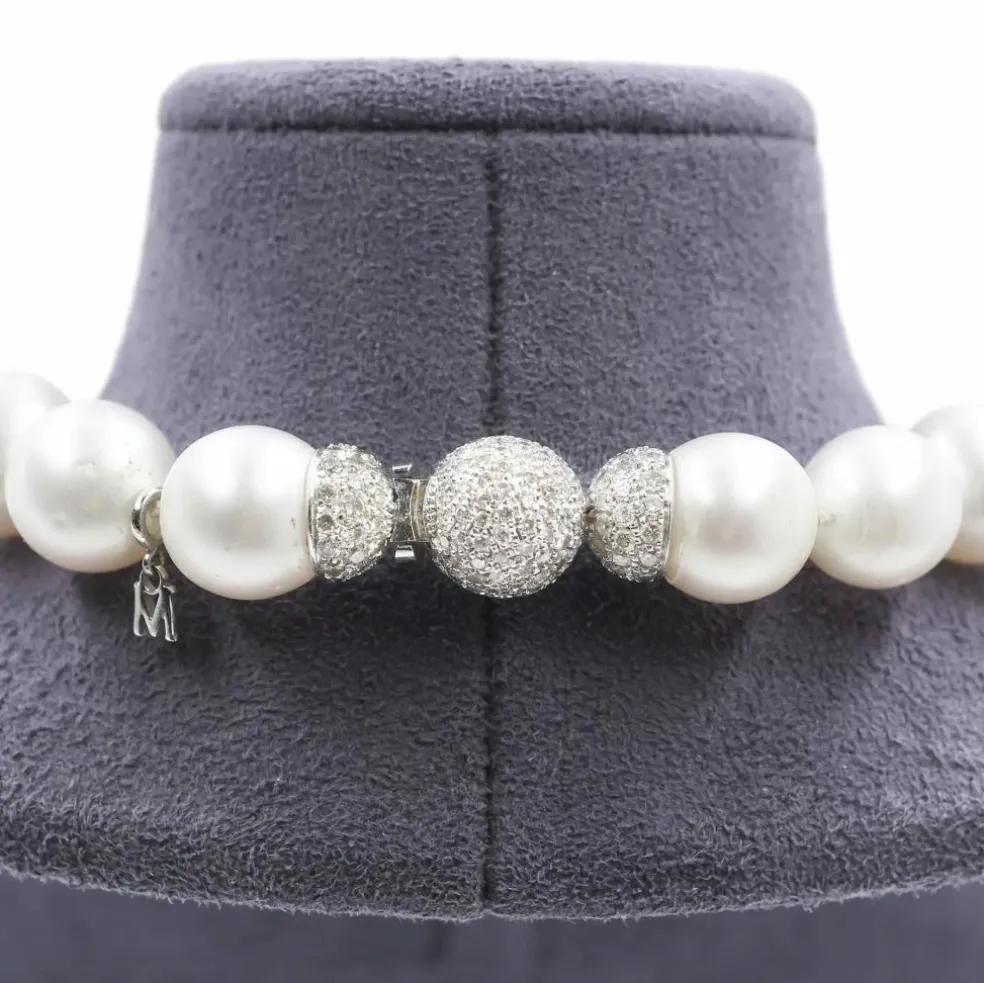 Collier de perles Mikimoto