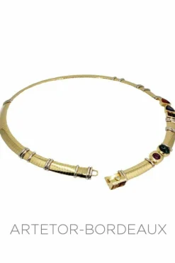 Collier de pierres fines maille oméga