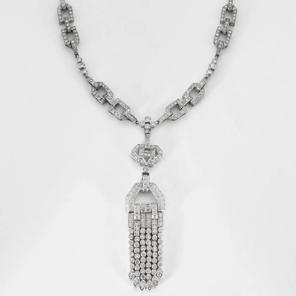Collier de style Art Déco or blanc et diamants