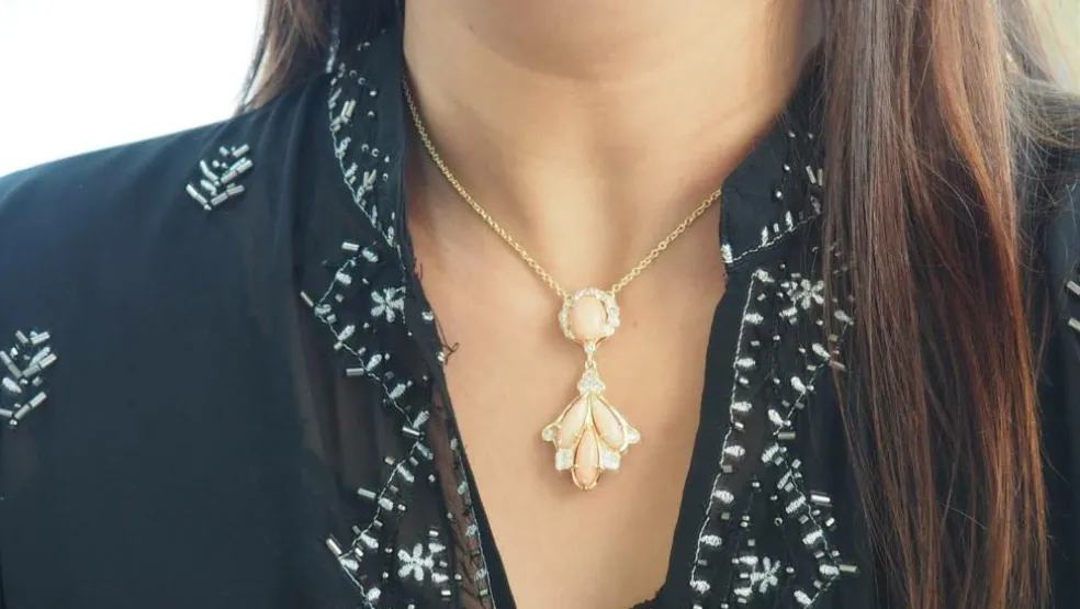 Collier Diamants Cabochons de corail