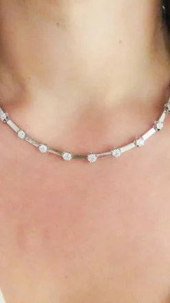 collier diamants et or gris années 1960
