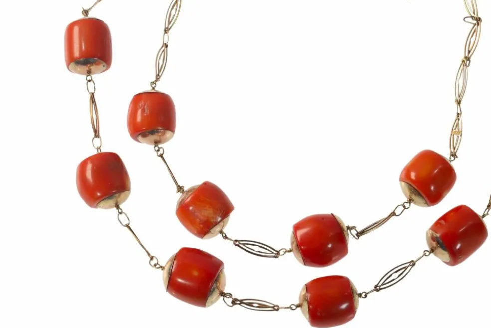 Collier double rang avec perles de corail