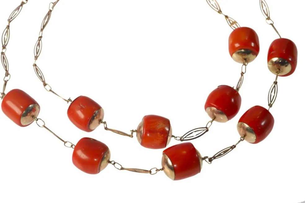 Collier double rang avec perles de corail