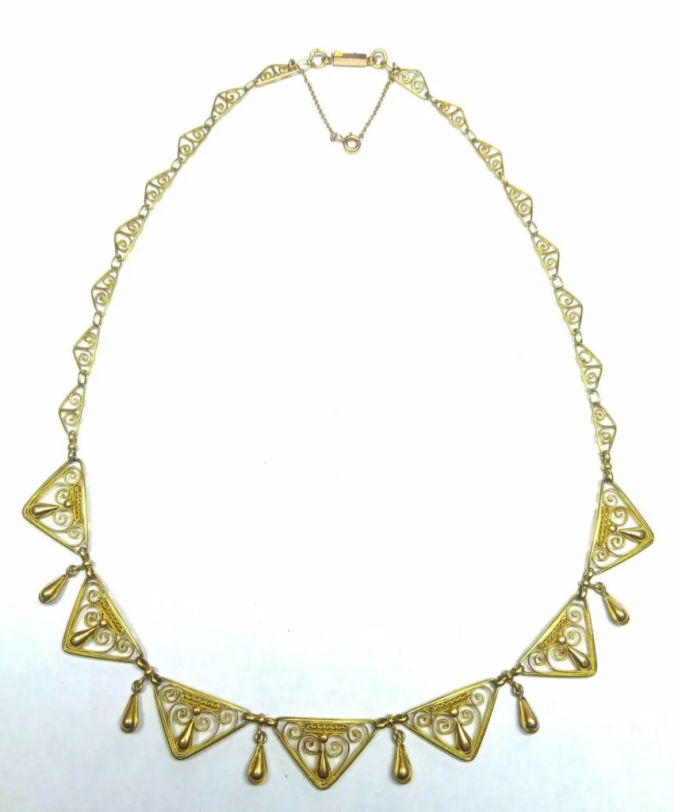 Collier draperie ancien en or jaune, fin XIXe siècle