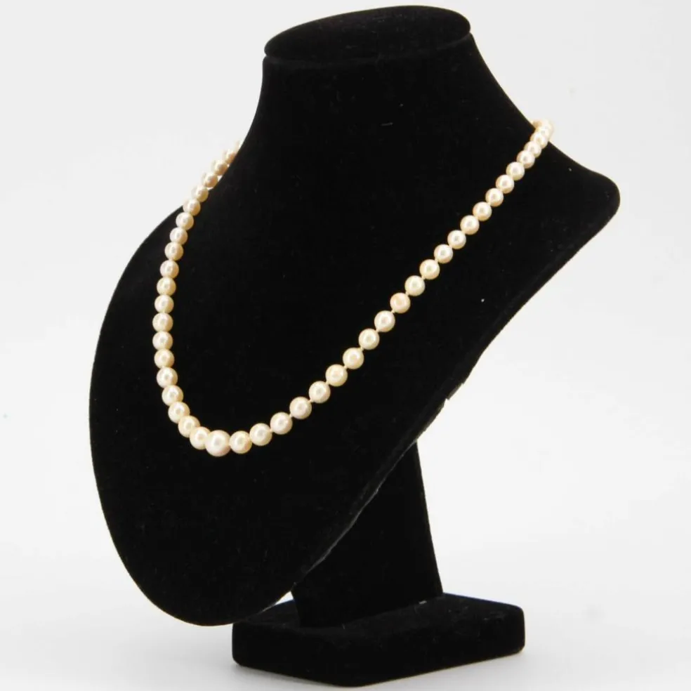 Collier en chute de perles à l'orient crème nacré