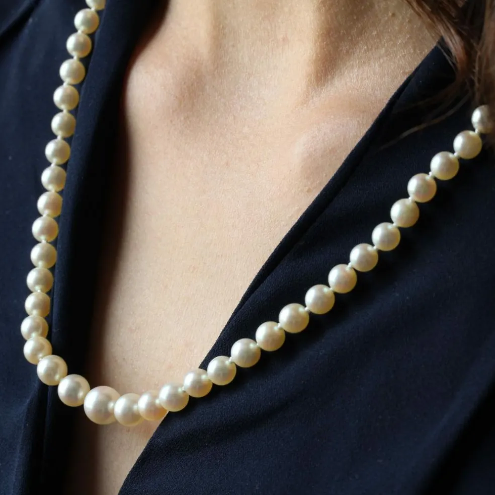 Collier en chute de perles de culture