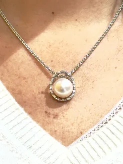Collier en or 18 carats diamants et perle de culture
