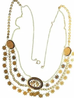 Collier en or avec émail