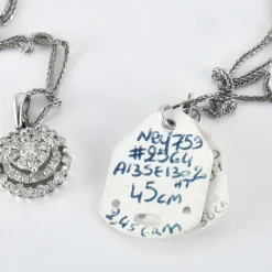 Collier en Or Blanc & diamants