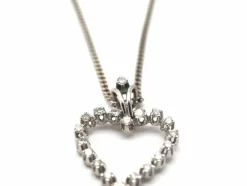 Collier en or blanc 750 mil et pendentif cœur en diamants