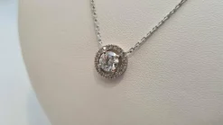 Collier en Or blanc, diamants de synthèse