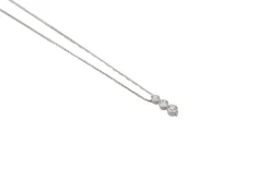 Collier en or blanc et diamants