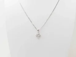 Collier en or blanc et diamants