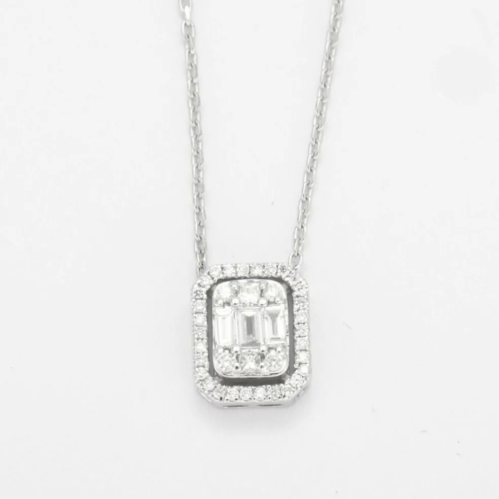 Collier en or blanc et diamants