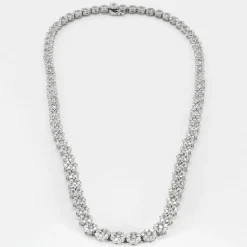 Collier en or blanc et diamants