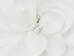 Collier en or blanc et diamants
