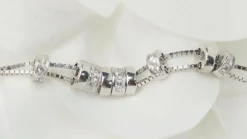 Collier en or blanc et diamants