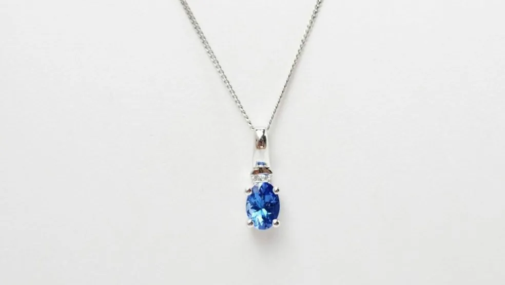 Collier en or blanc, tanzanite et diamants