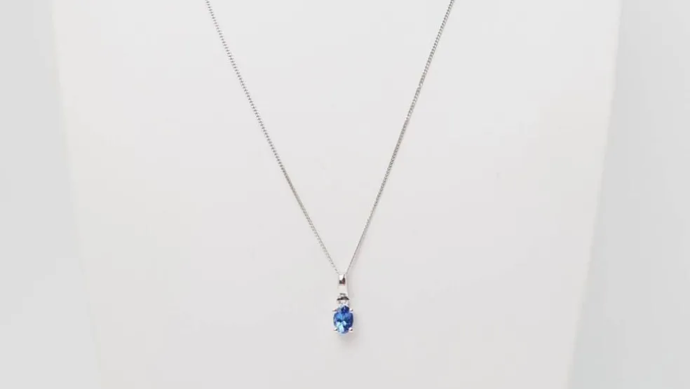 Collier en or blanc, tanzanite et diamants