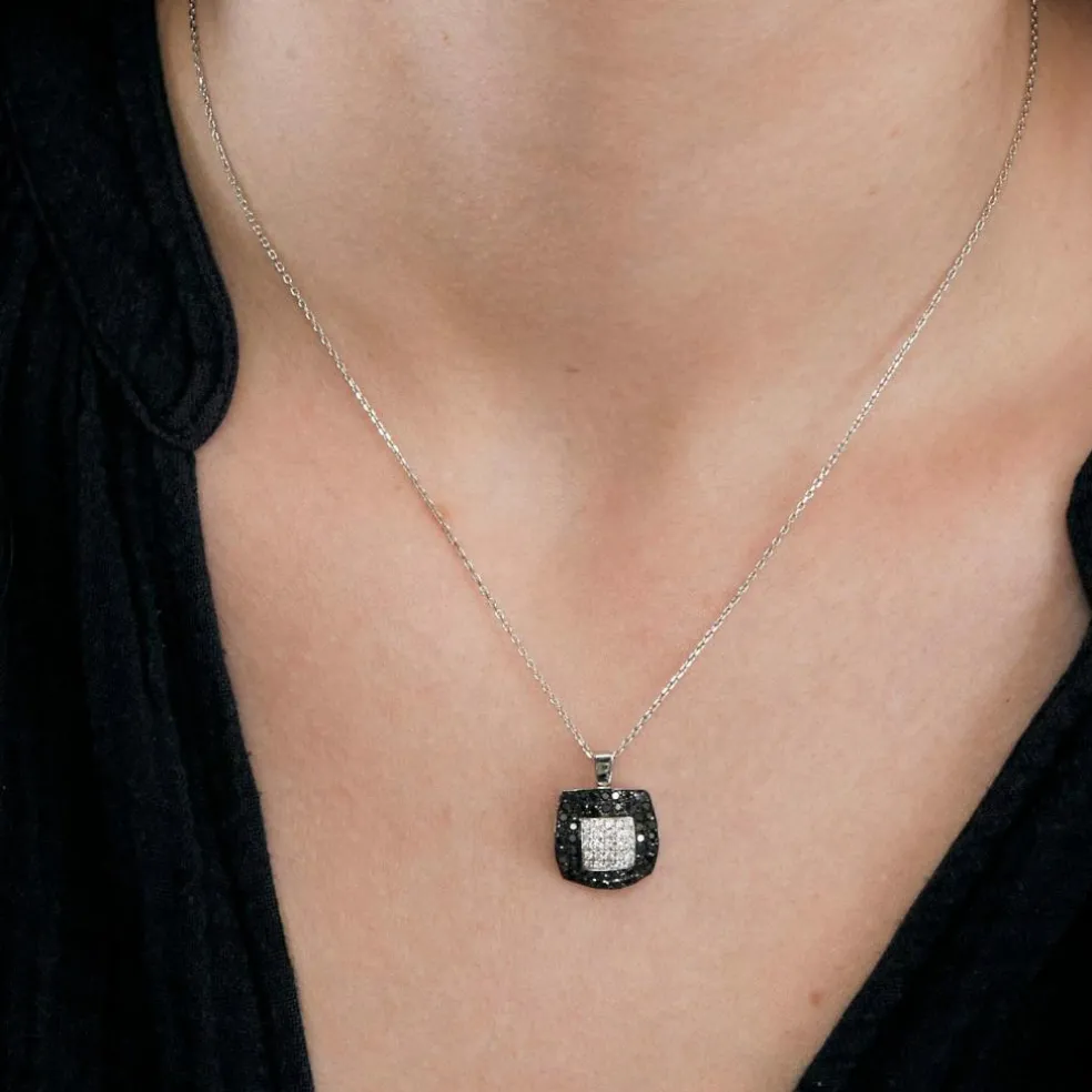 Collier en or gris diamants noirs et diamants blancs