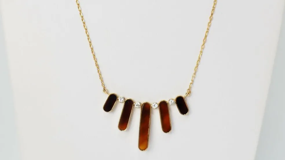 Collier en Or jaune, diamants