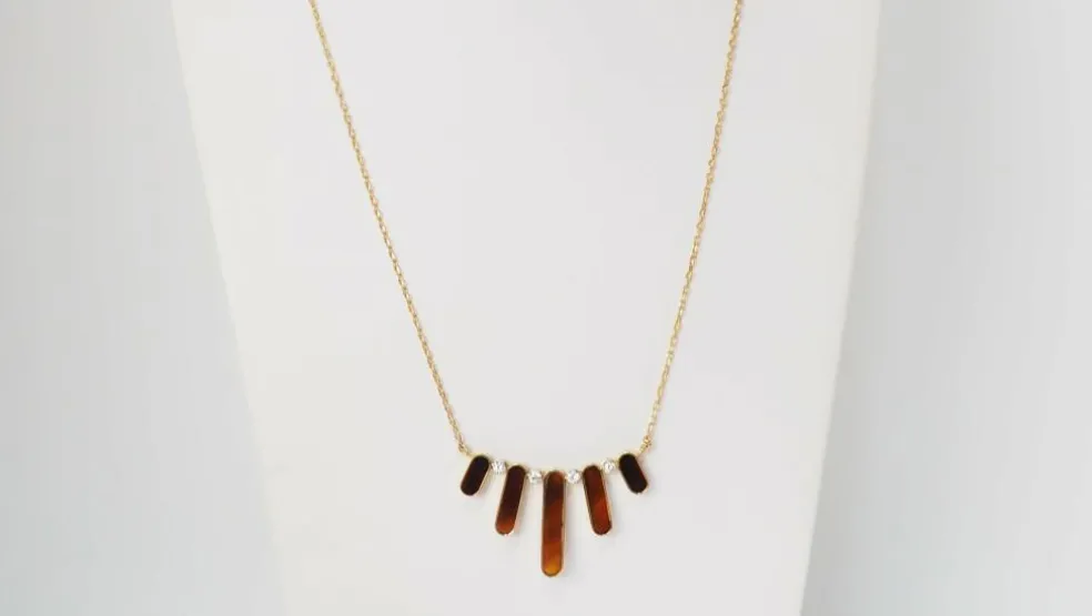 Collier en Or jaune, diamants