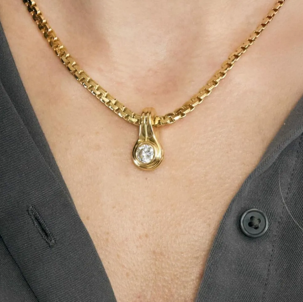 Collier en or jaune et diamant