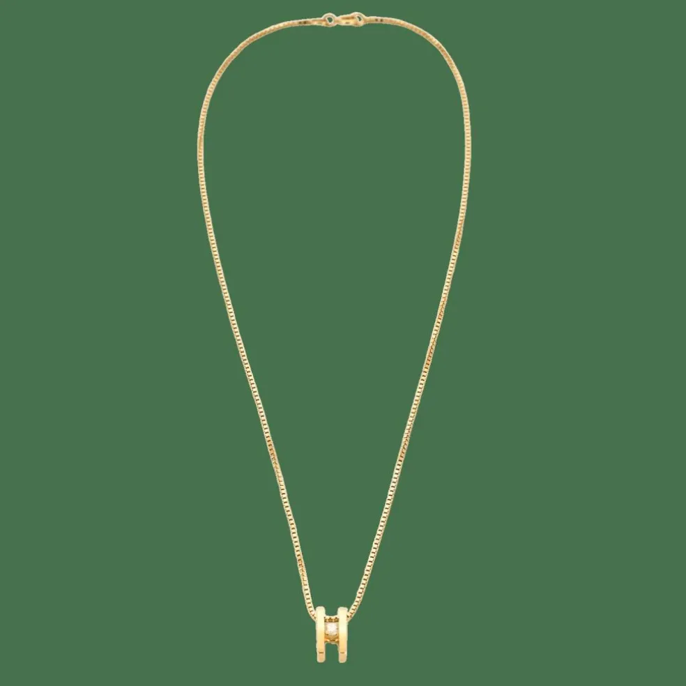 Collier en or jaune et pendentif diamant