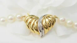 Collier en or jaune et perles de culture